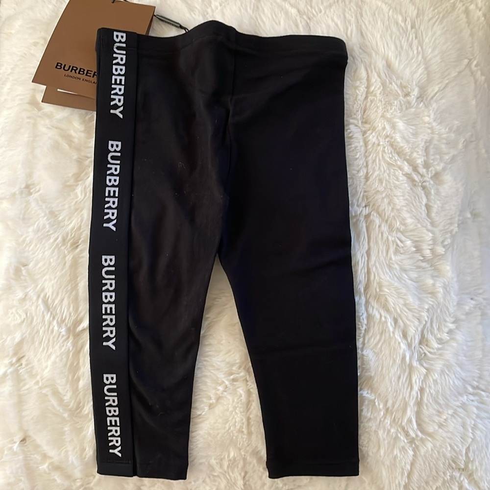 Burberry NWT baby girl size 6-12 month black logo leggings.